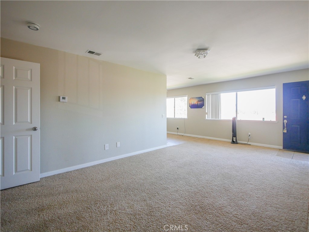 1518 Border G Property Photo 7
