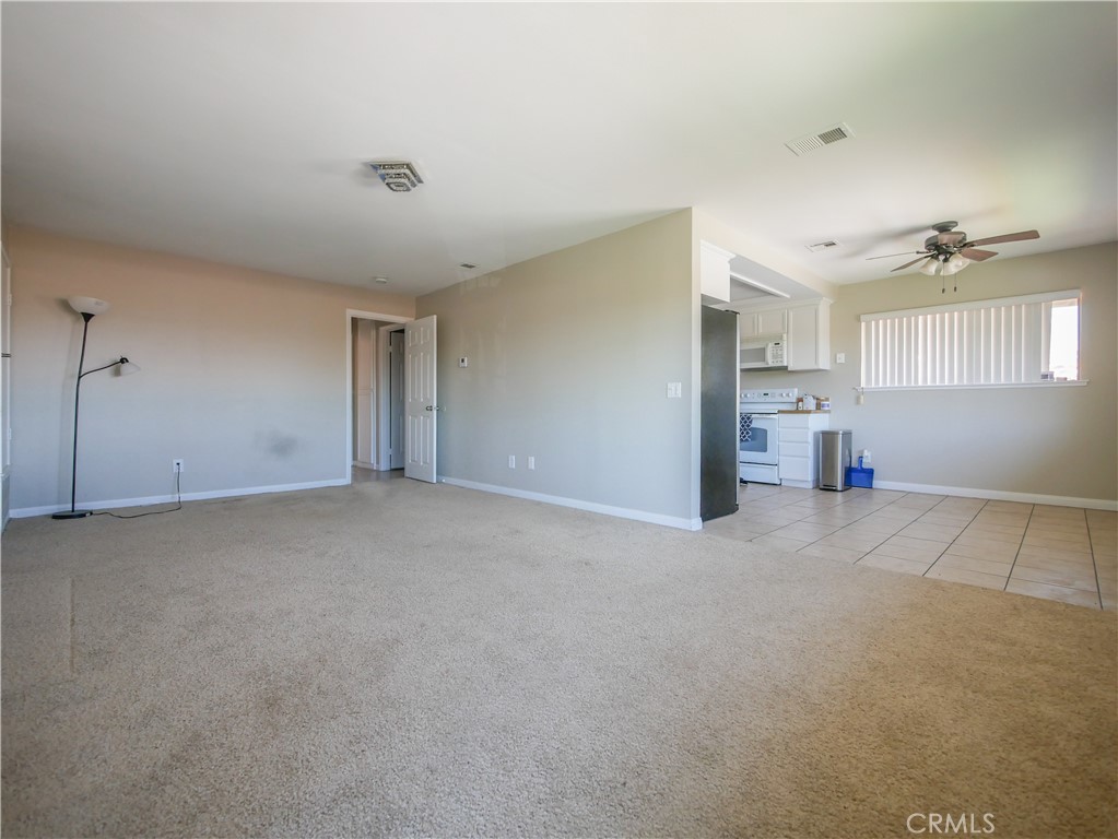 1518 Border G Property Photo 8
