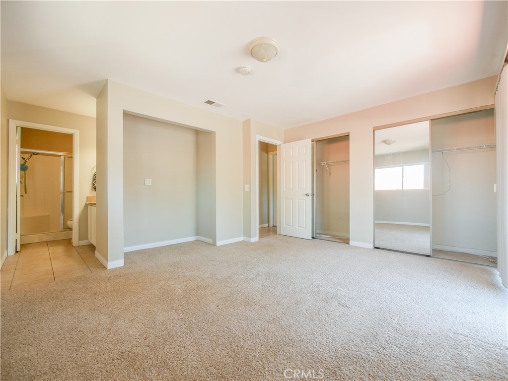 1518 Border G Property Photo 12