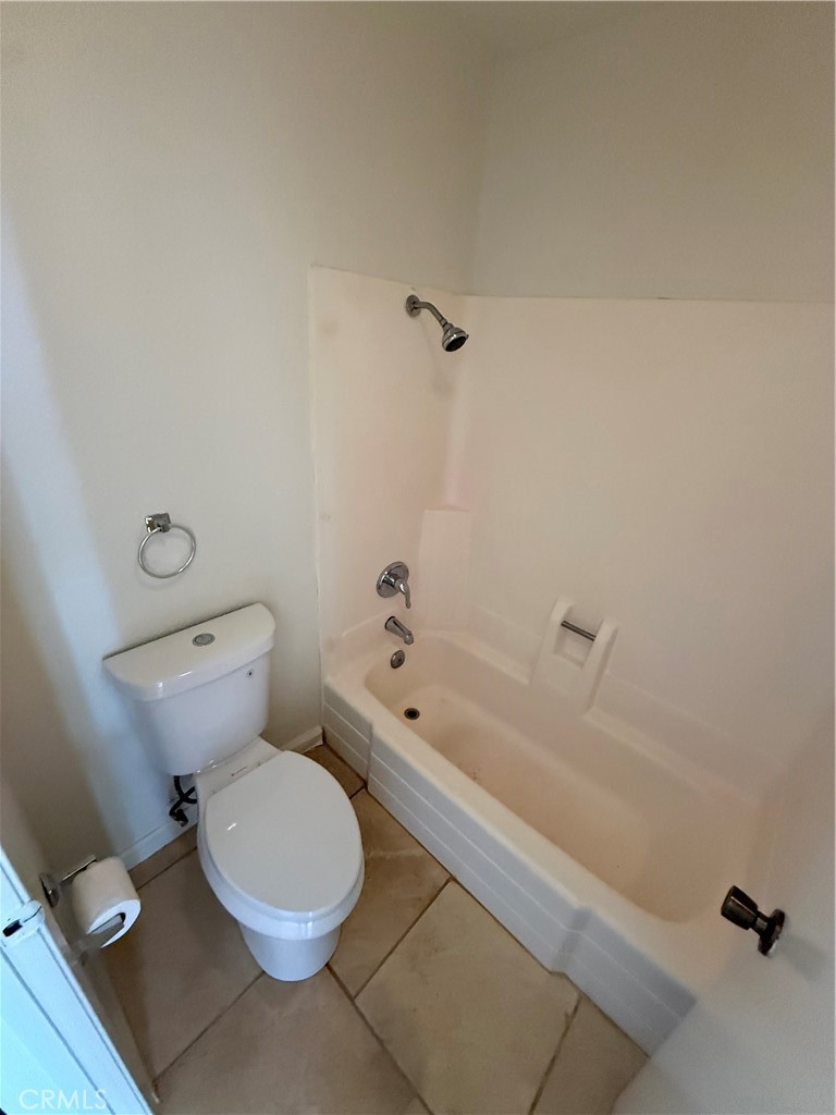 619 N Bristol 23 Property Photo 15