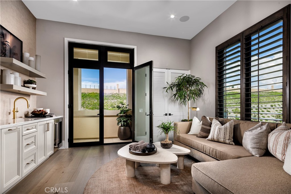 540 Sahara Property Photo 17