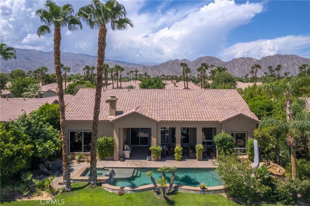 81125 Golf View Drive Property Photo 1