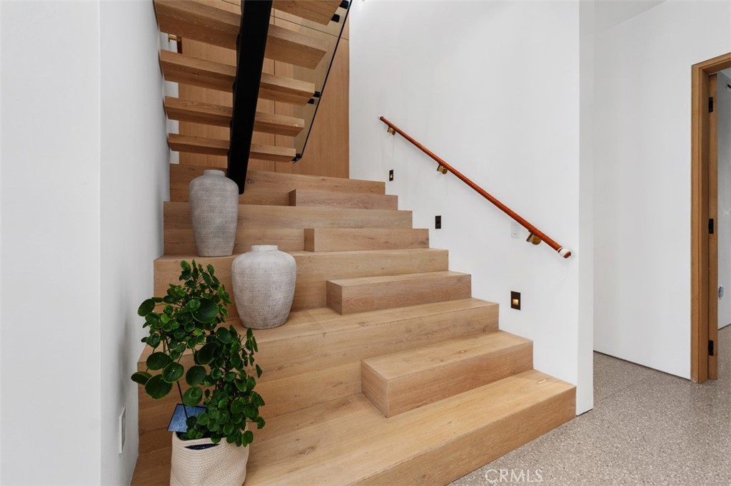 2398 Redlands Drive Property Photo 23