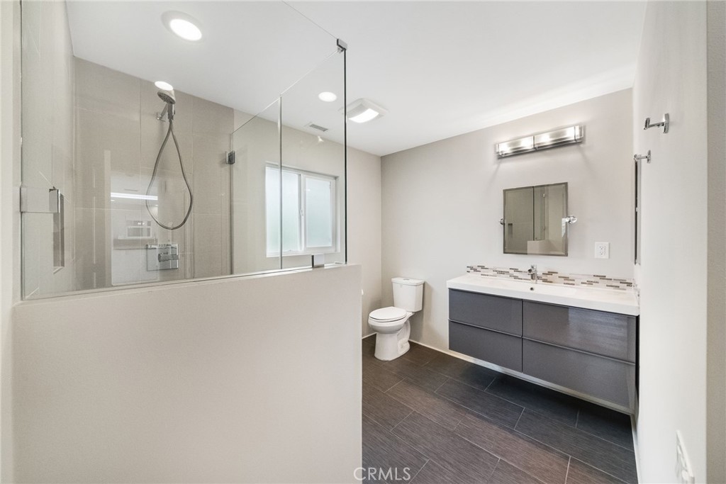 2313 Via Puerta Q Property Photo 10