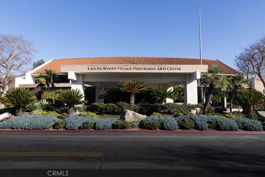 2313 Via Puerta Q Property Photo 35