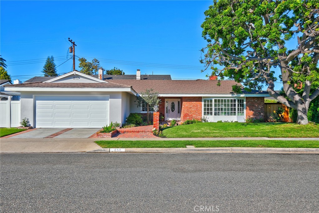418 E Bay Street Property Photo 1