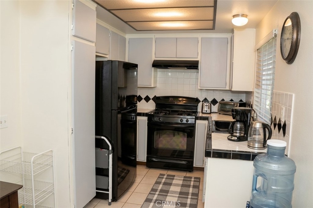 1505 S Raitt 97 Property Photo 2