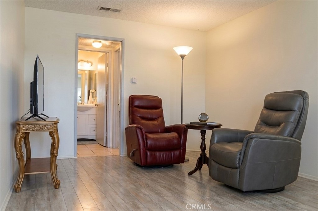 1505 S Raitt 97 Property Photo 4