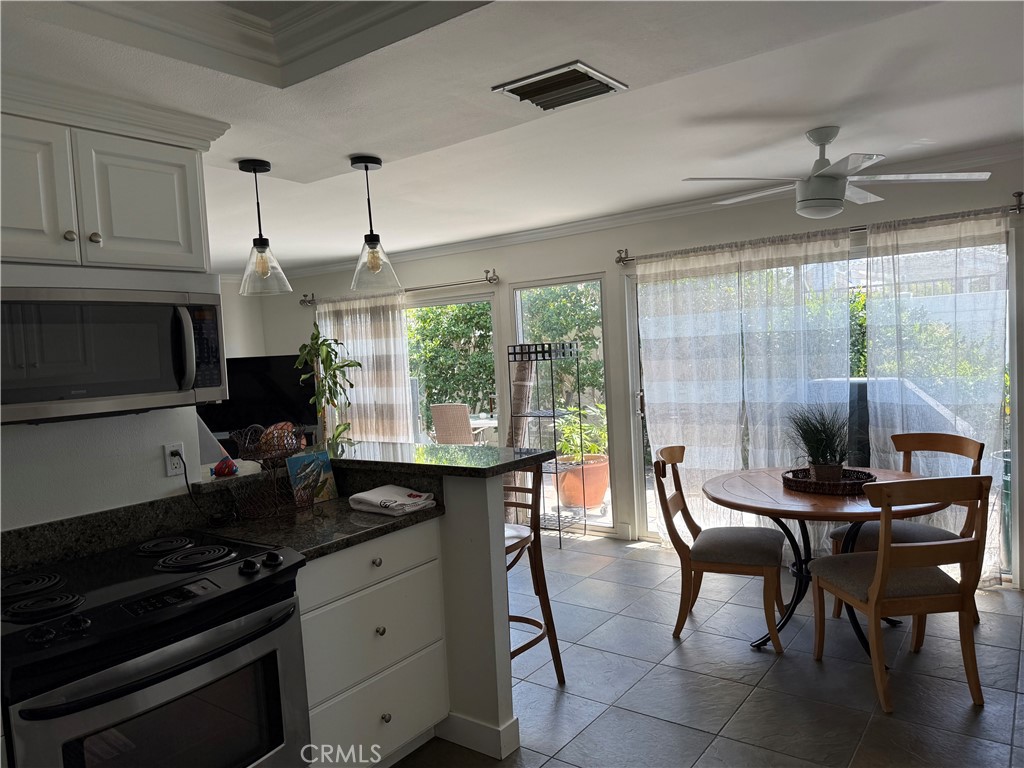 2522 University Property Photo 7