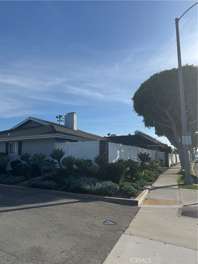 2522 University Property Photo 15