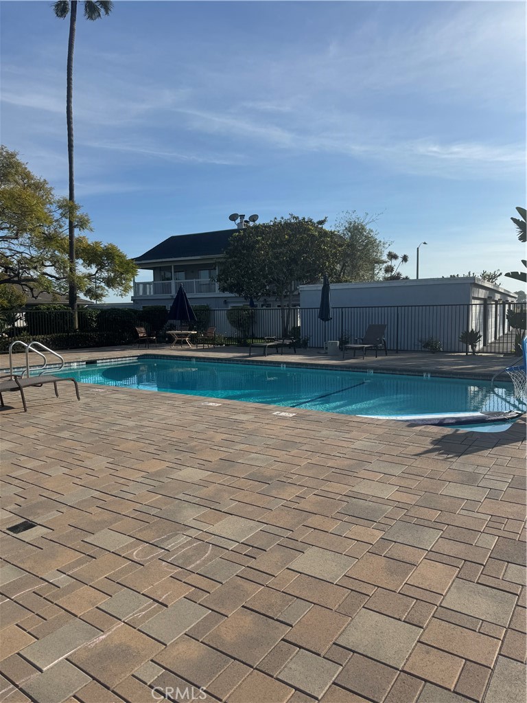 2522 University Property Photo 18
