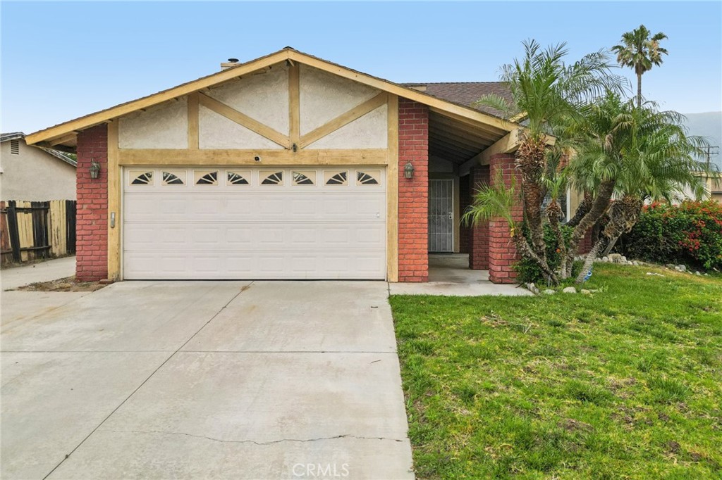2372 Leta Property Photo 1