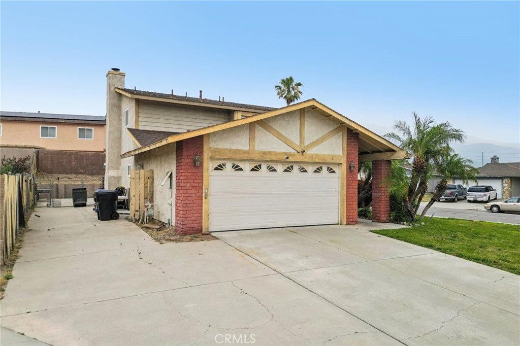 2372 Leta Property Photo 2