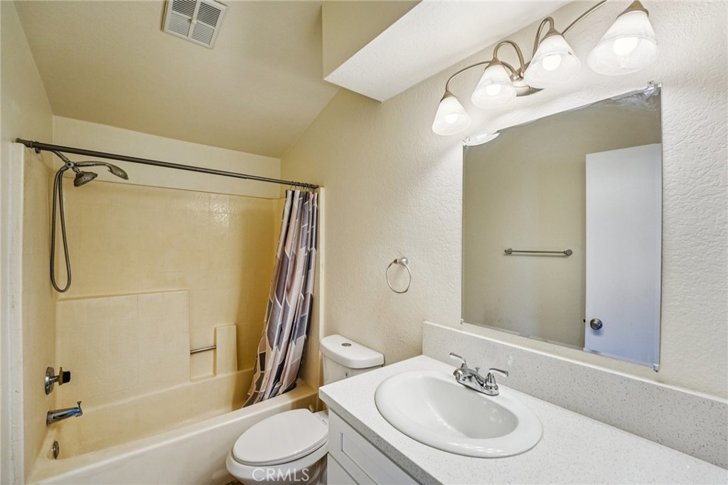 2372 Leta Property Photo 17