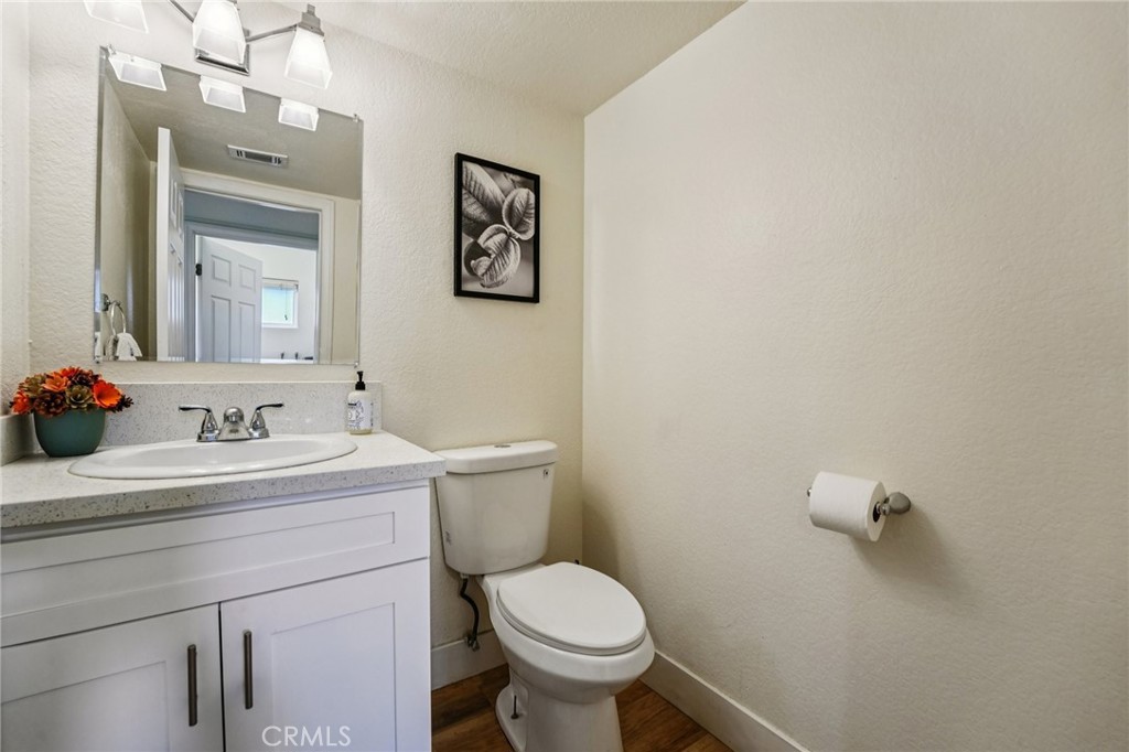 2372 Leta Property Photo 24