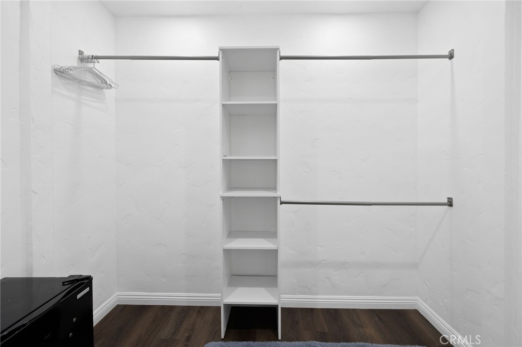 8319 S Van Ness Property Photo 16