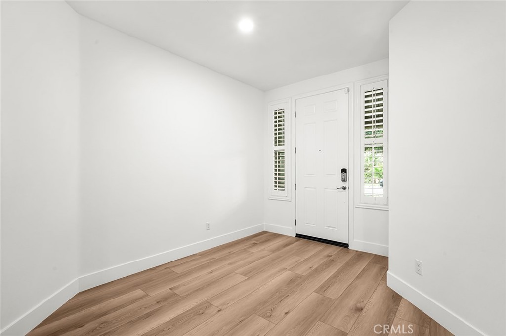 3694 S Grower Avenue Property Photo 5