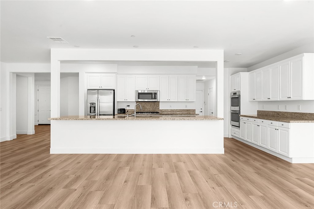 3694 S Grower Avenue Property Photo 7
