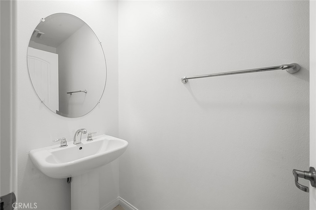 3694 S Grower Avenue Property Photo 16