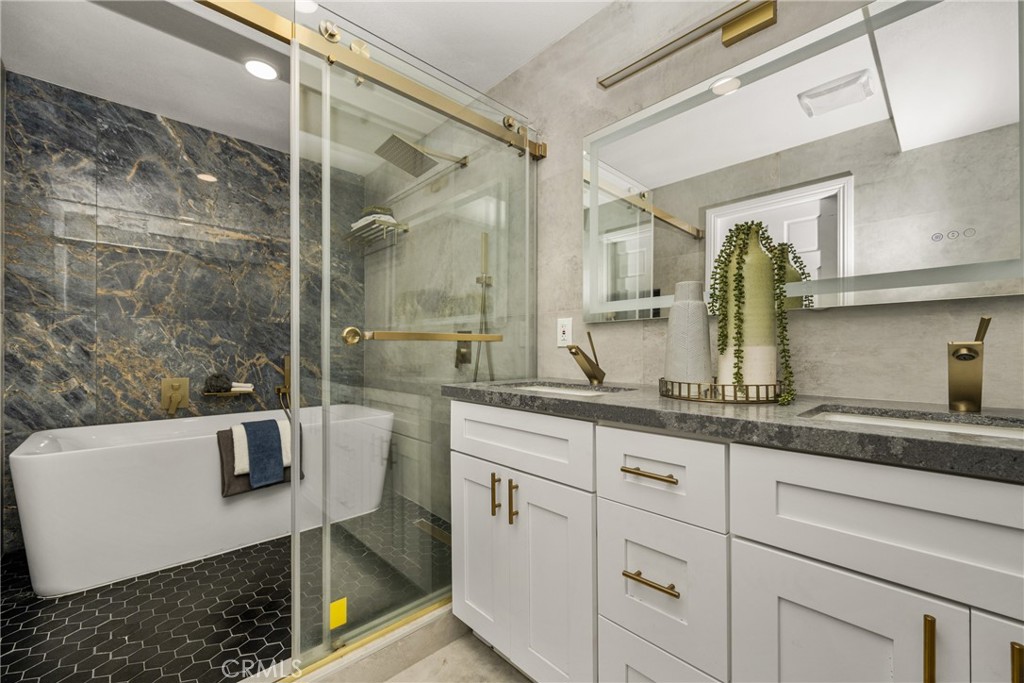 17110 Bluewater Lane Property Photo 38