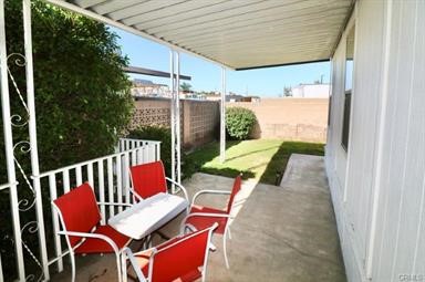 551 Lake Grove Way 165 Property Photo 5