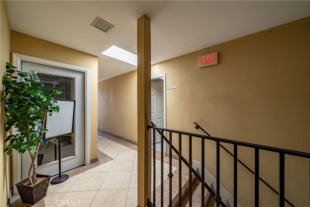 526 Main Property Photo 17