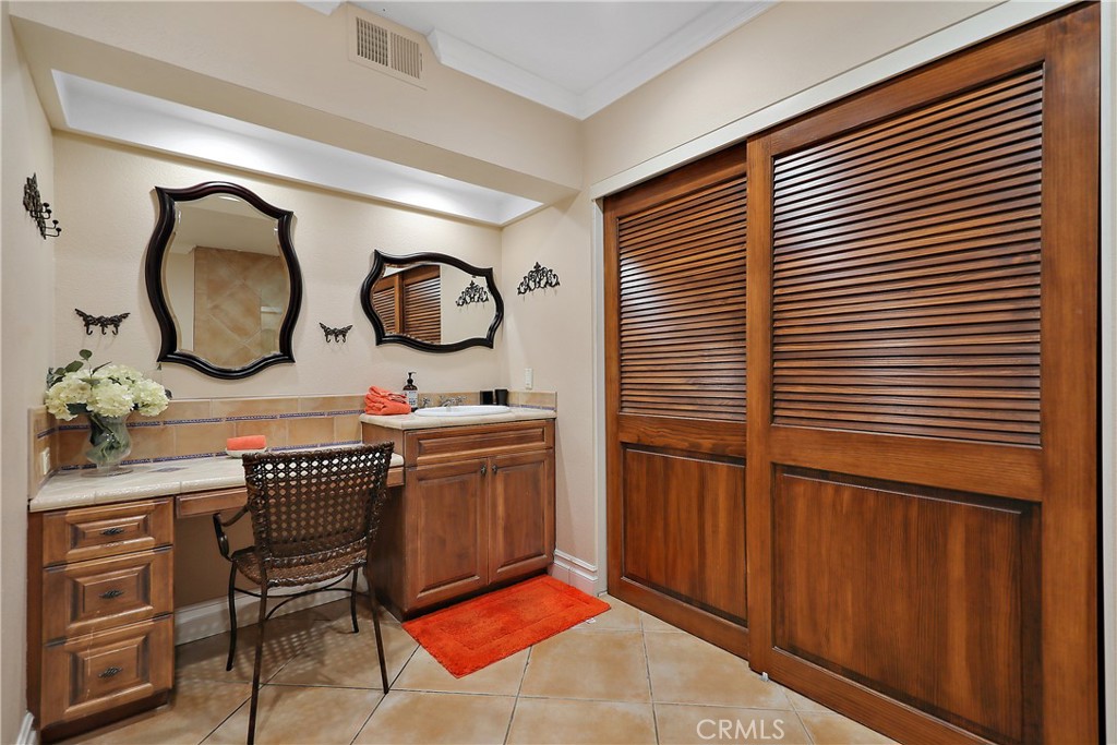 6 Tortosa Property Photo 16