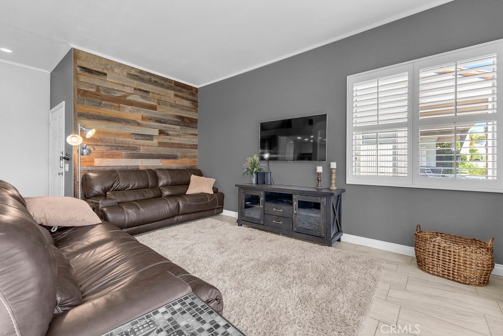 28 Oak Tree Property Photo 9
