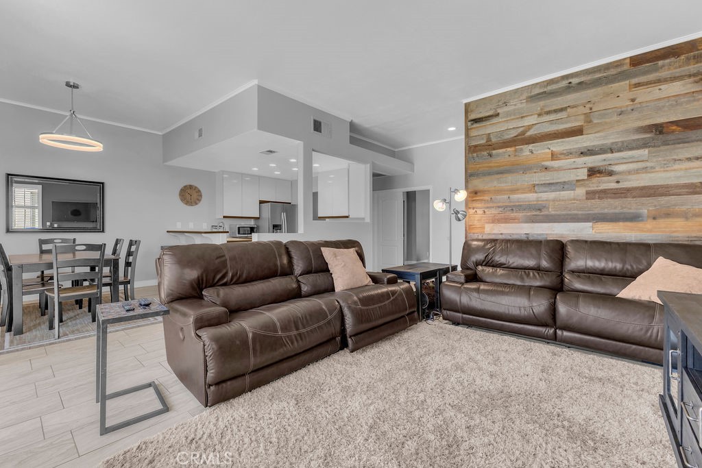 28 Oak Tree Property Photo 10