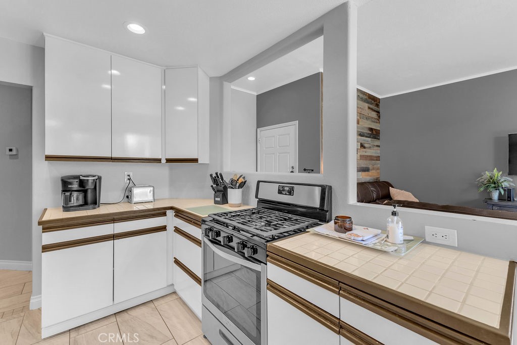 28 Oak Tree Property Photo 17