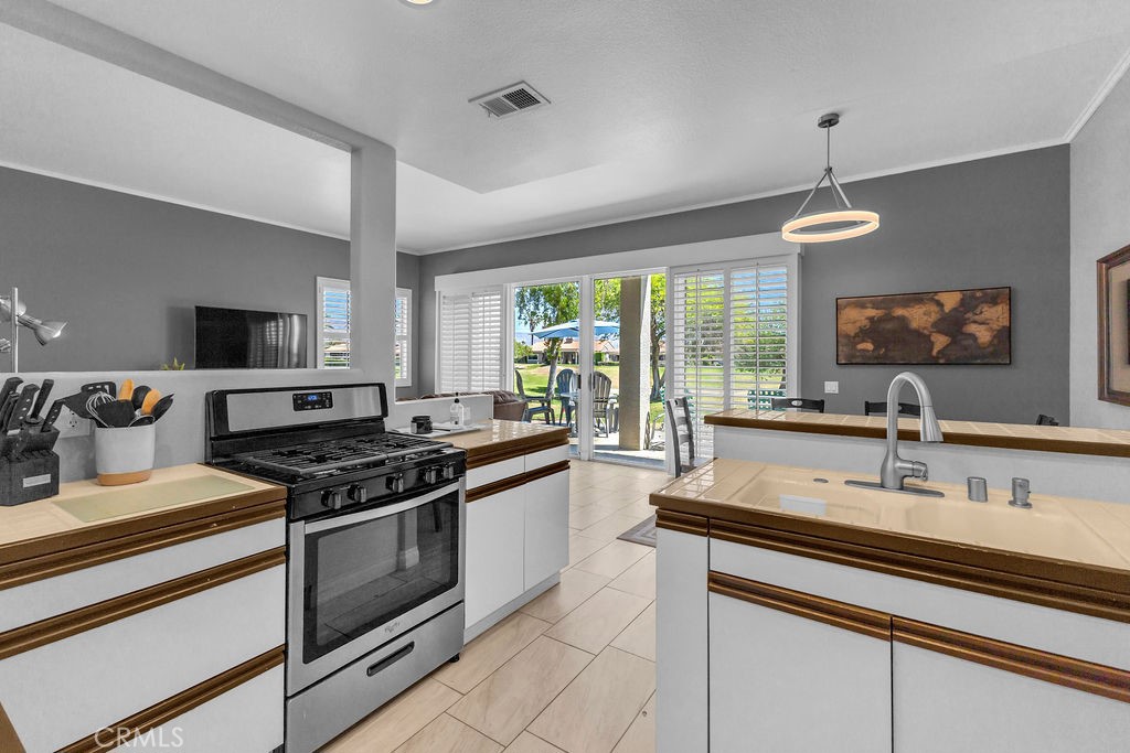 28 Oak Tree Property Photo 18