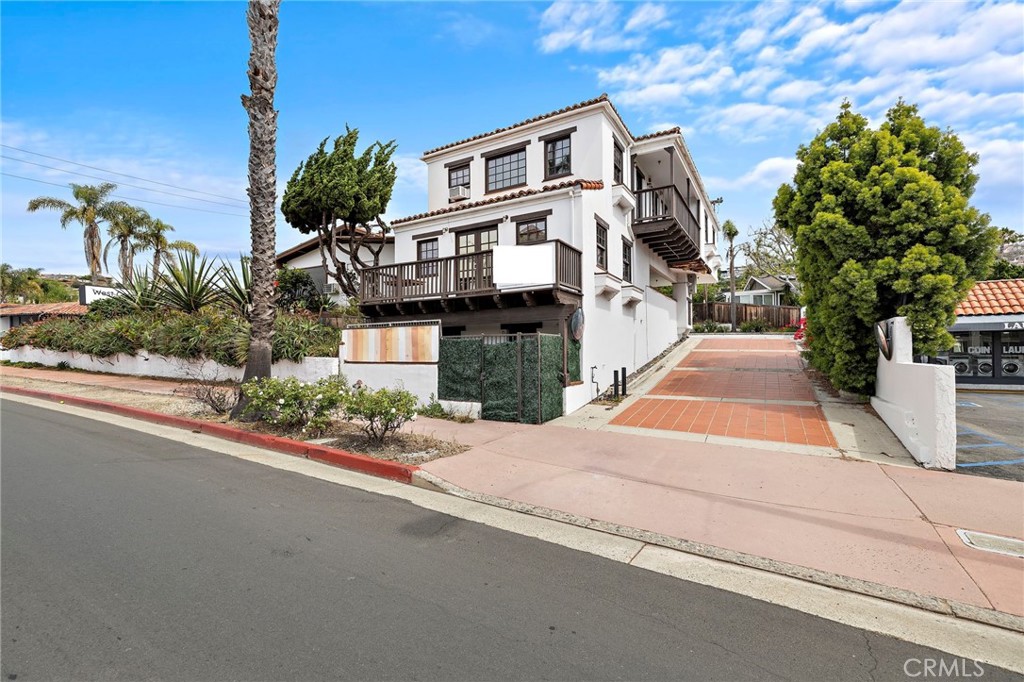 2011 S El Camino Real Property Photo 1