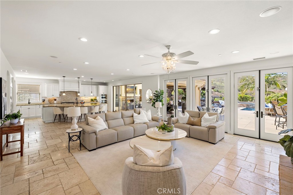 31891 Paseo Navarra Property Photo 13