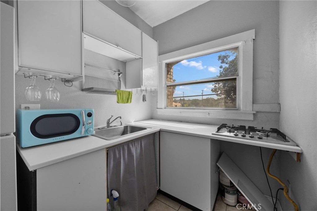4125 S Figueroa 202 Property Photo 11