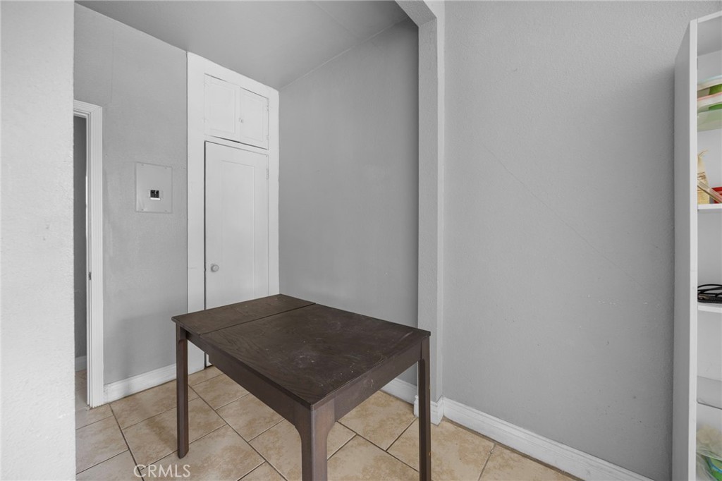 4125 S Figueroa 202 Property Photo 12