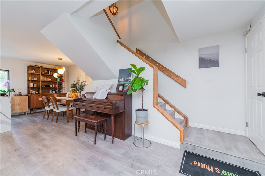 8 Deodar Property Photo 17