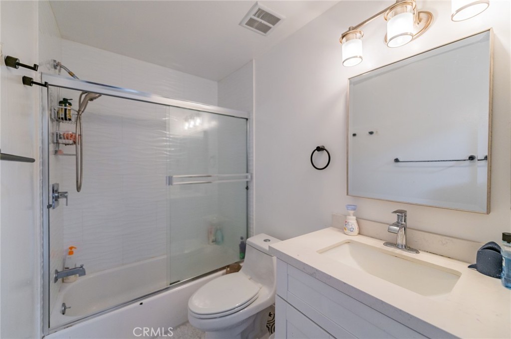 8 Deodar Property Photo 29