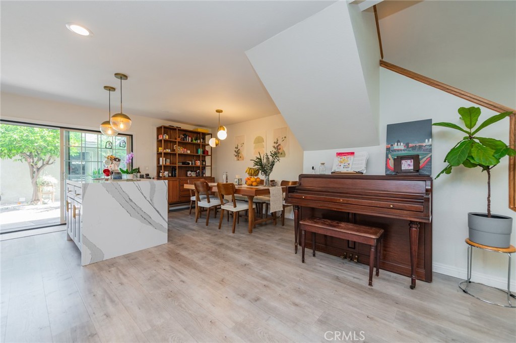 8 Deodar Property Photo 30