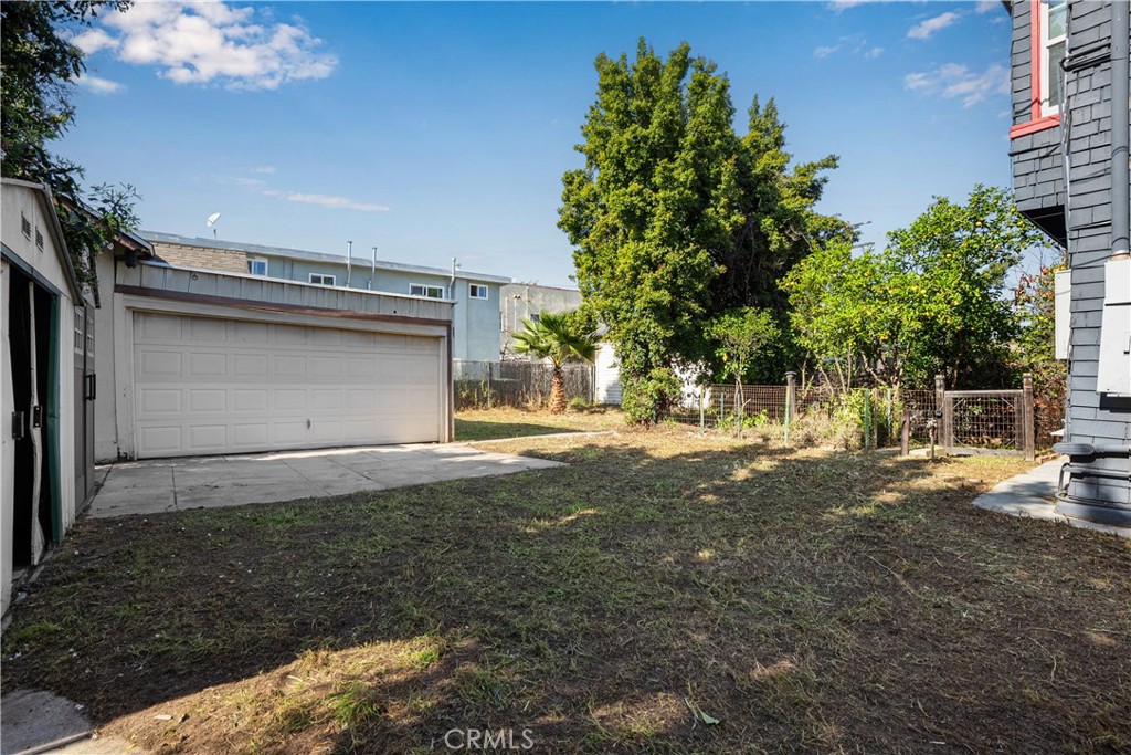 1527 S Wilton Property Photo 3