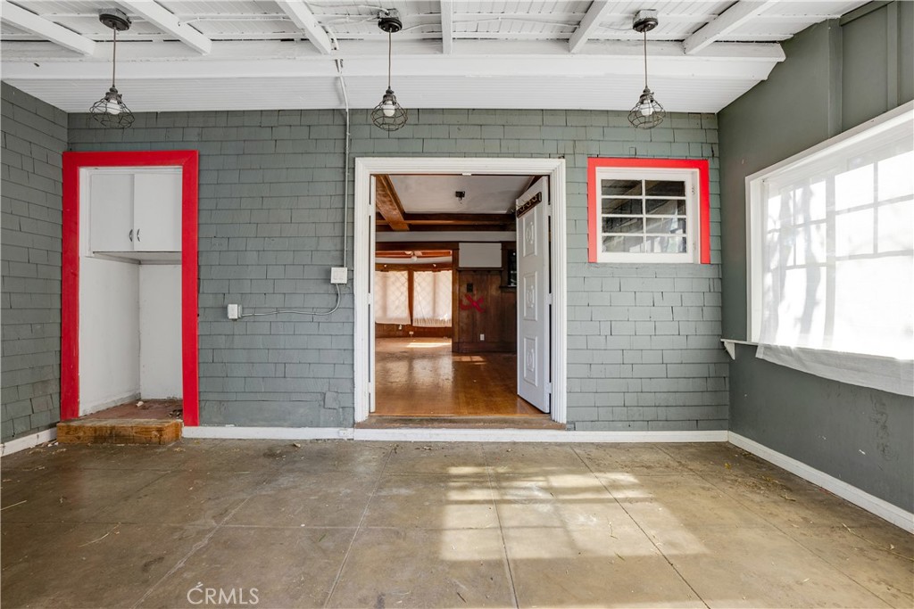 1527 S Wilton Property Photo 23