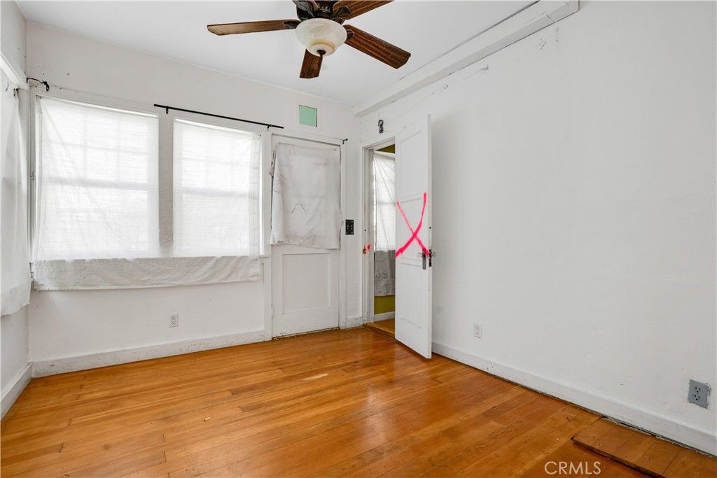1527 S Wilton Property Photo 32