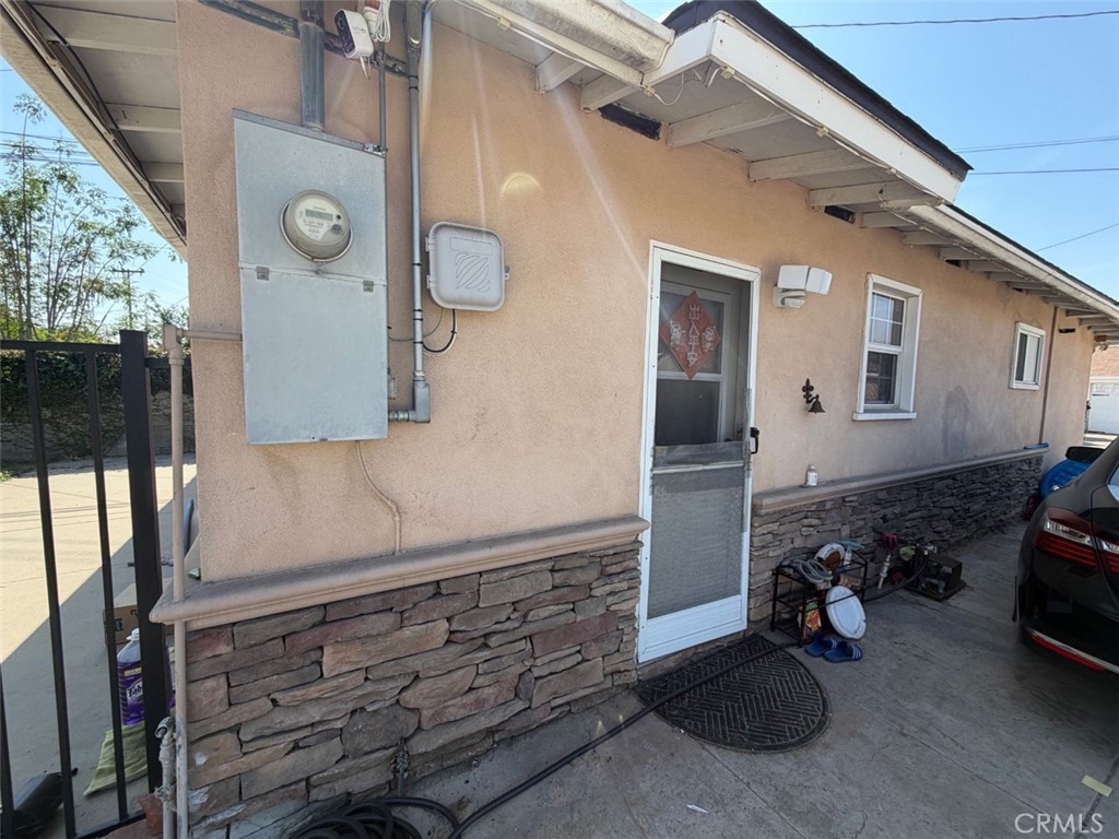 4325 Bannister Property Photo 1