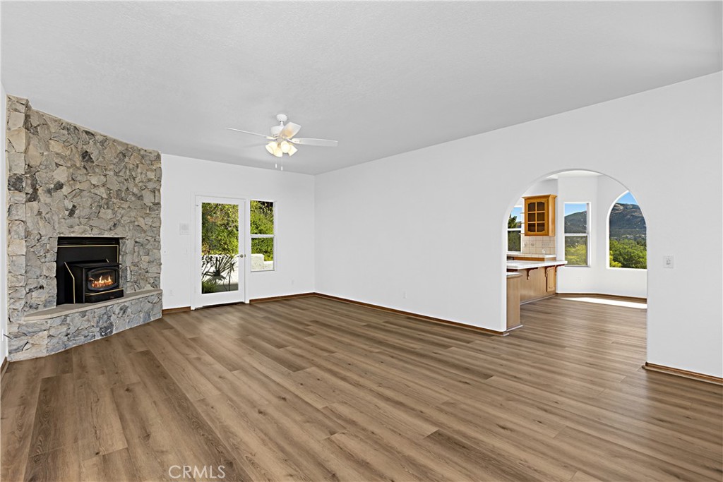 16262 Oak Springs Property Photo 10