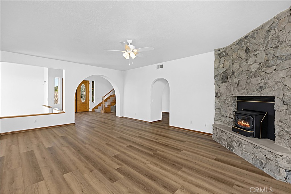 16262 Oak Springs Property Photo 12
