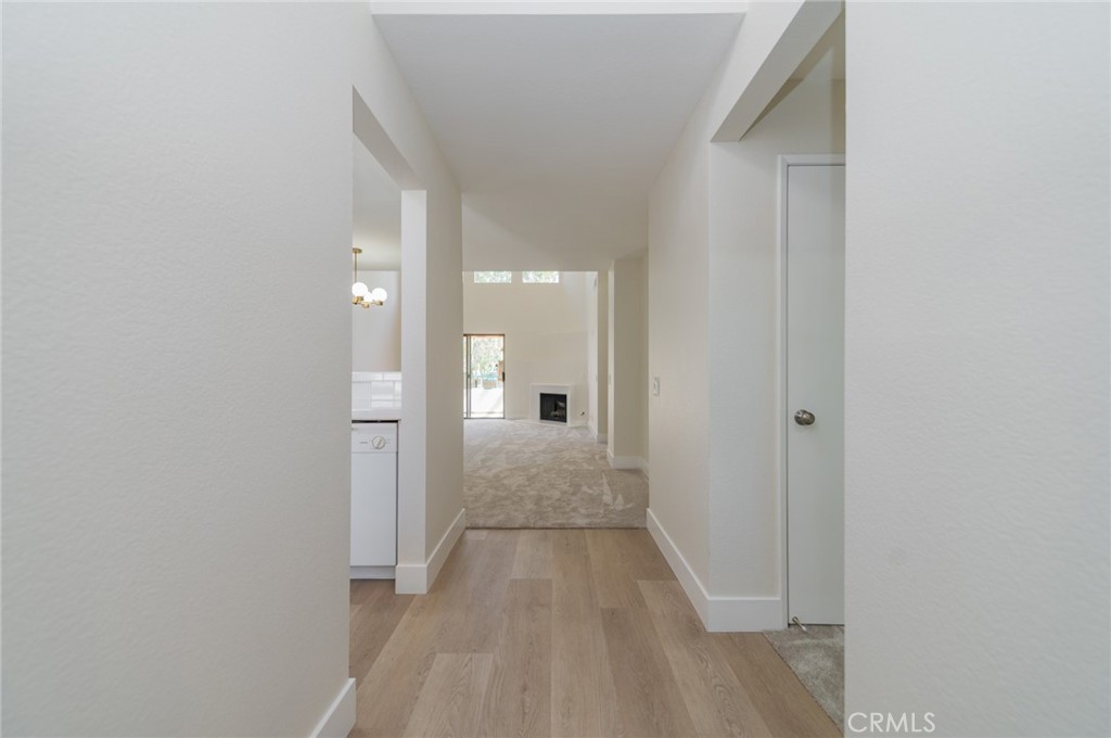 46 Villa Point Property Photo 8