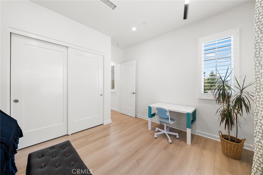 246 Canterbury Property Photo 20