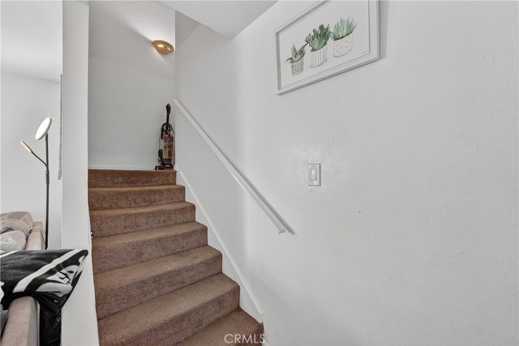 2211 S Fairview Property Photo 15