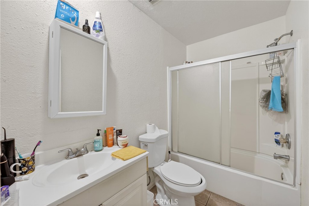 2211 S Fairview Property Photo 44