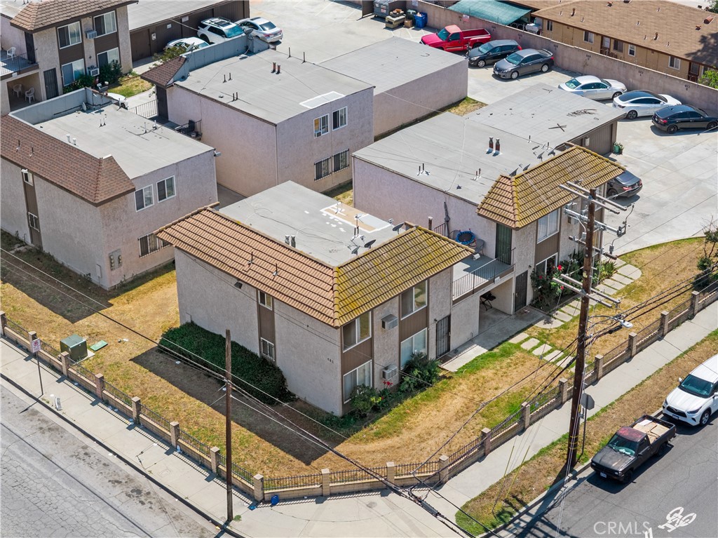 669 ,687,651 Weber St. Property Photo 1