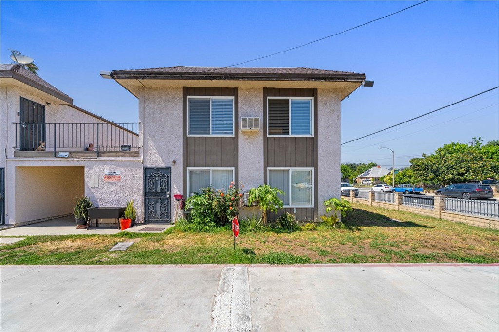 669 ,687,651 Weber St. Property Photo 6
